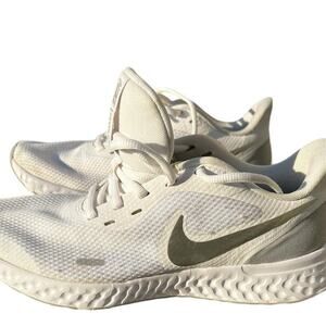 Nike Revolution 5, running sneakers, women's size 8.5